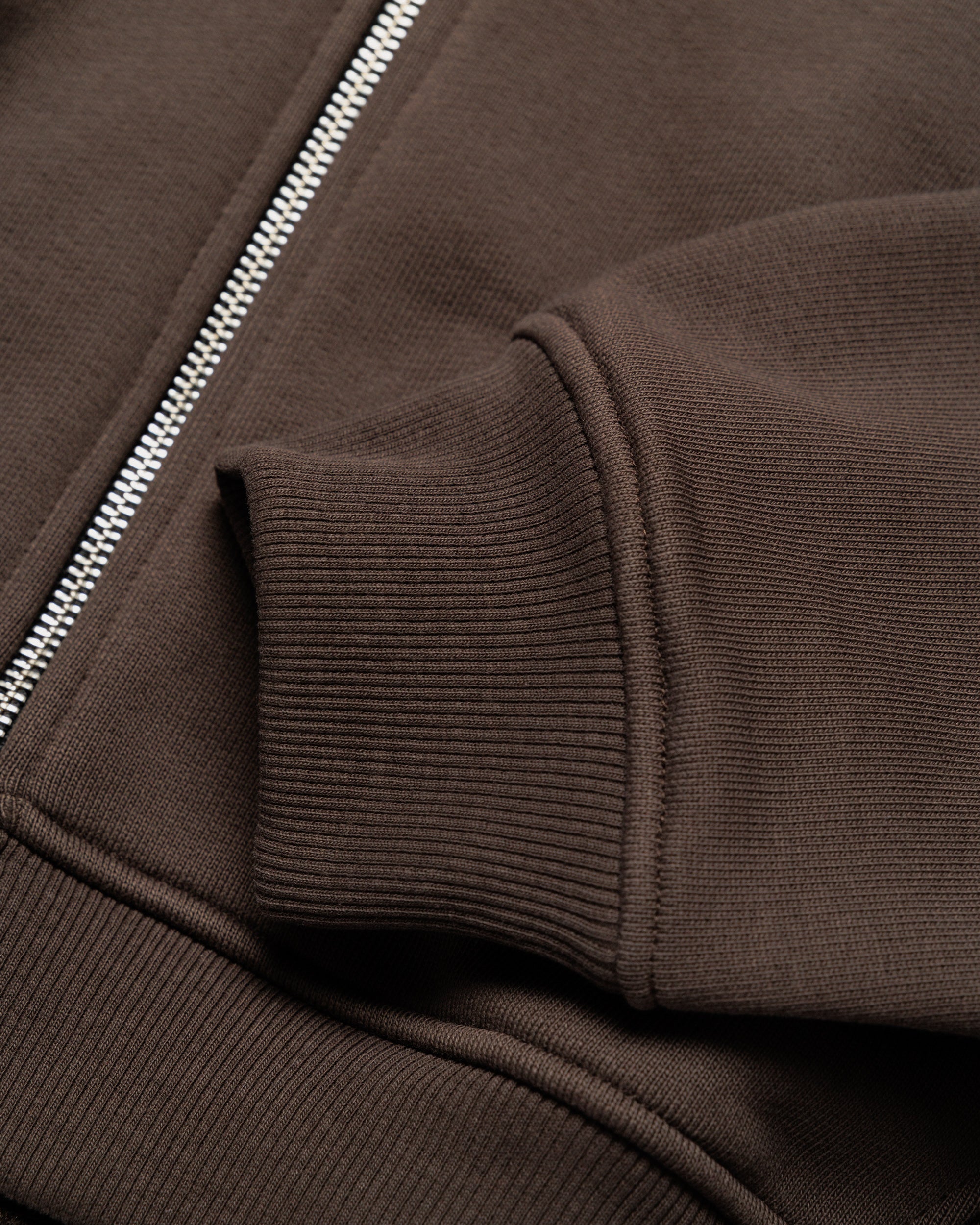 Heavyweight Two-Way Zip Hoody - Chocolate Brown — Cuff, ribbing and zip detail